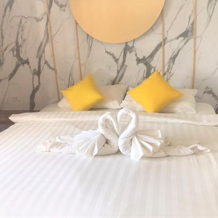 Bed and breakfast La La Moon Krabi Poshtel'N' Pool Extérieur photo